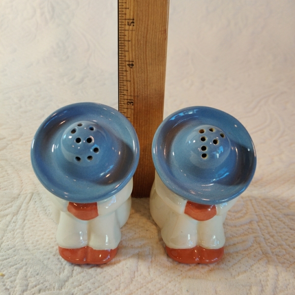 VTG Ceramic Salt & Pepper Shakers Dos Amigos Sleeping Siesta Men in Sombreros - Picture 6 of 6